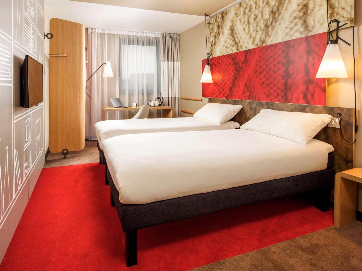 Ibis London Canning Town Hotel Bagian luar foto